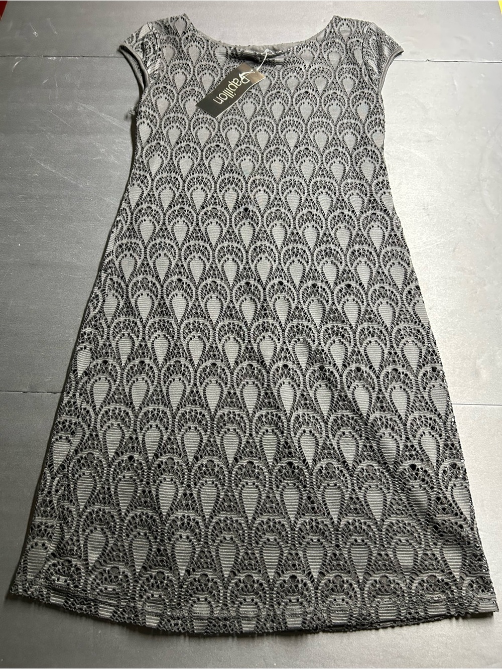 Papillon NWT black lace dress, lined, capped sleeves, size small